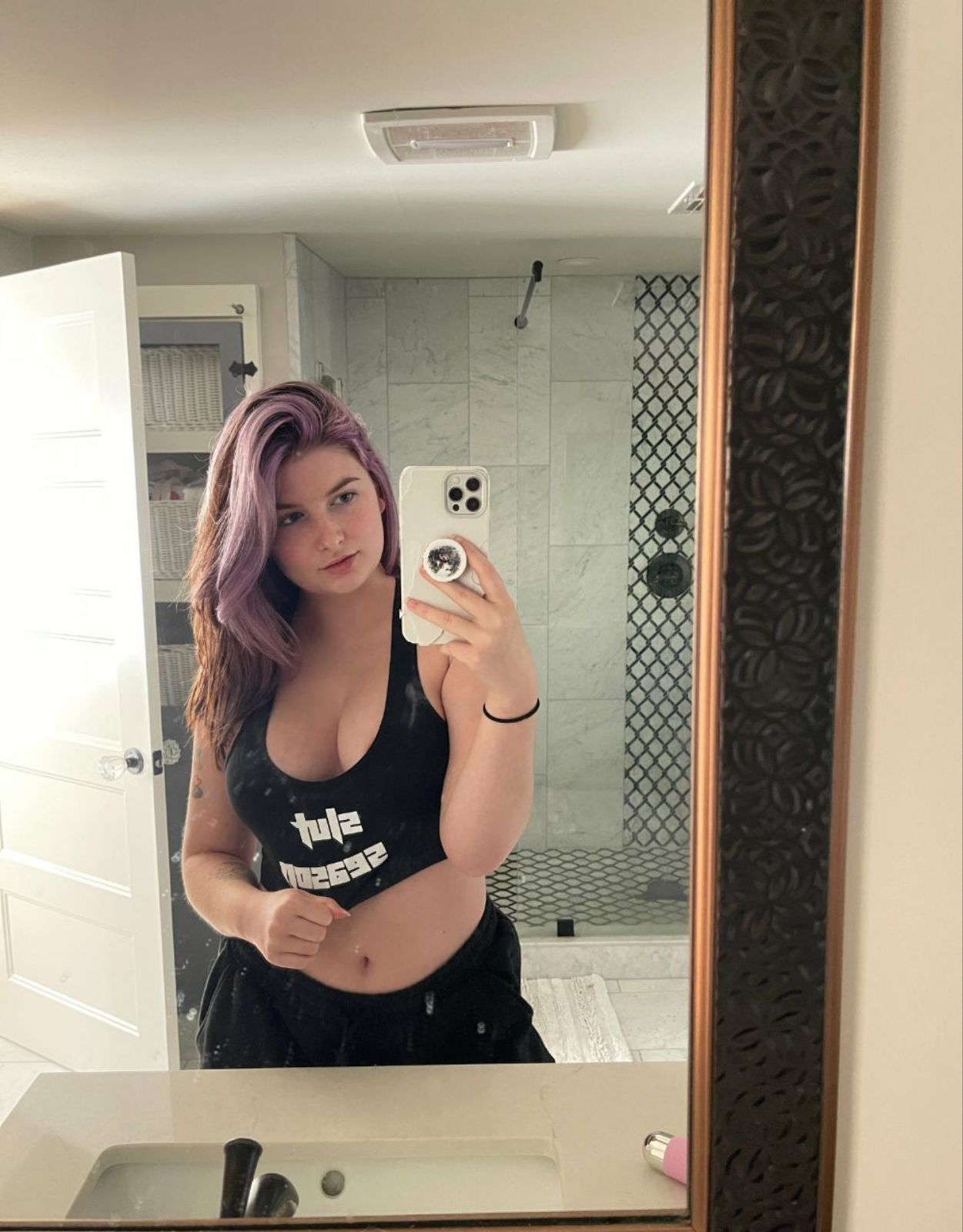 AnnaQueen, 18 years old from United States