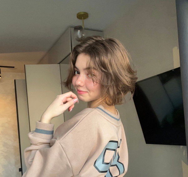 yisoya6931, 20 years old from United States