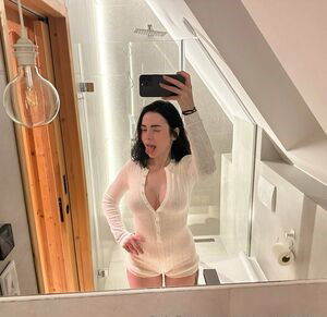 hejase6688, 24 years old from United Kingdom