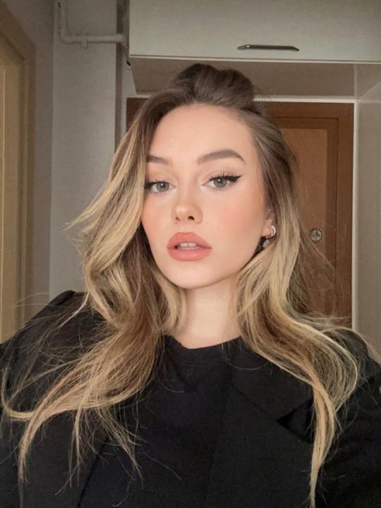 ugamsd, 25 years old from Belgium