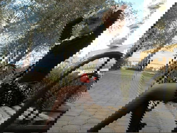 botowe, 23 years old from United States