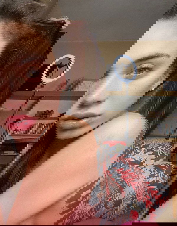 hadil30024, 23 years old from United Kingdom