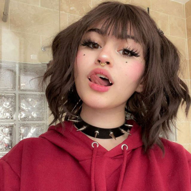 e28f7c0551ef4311a9bd, 22 years old from United States