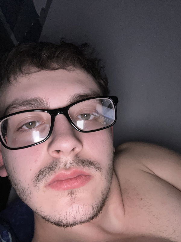 adzz1505, 19 years old from United Kingdom