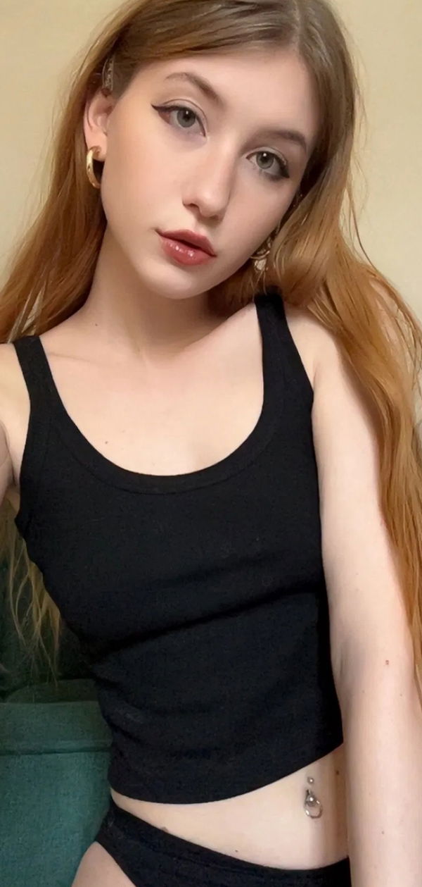 cosujas, 21 years old from United States