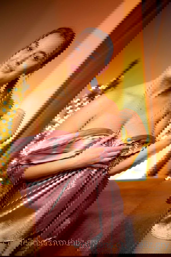 SharonA, 20 years old from United Kingdom