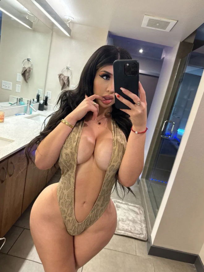 ieklcfn's Cover Photo