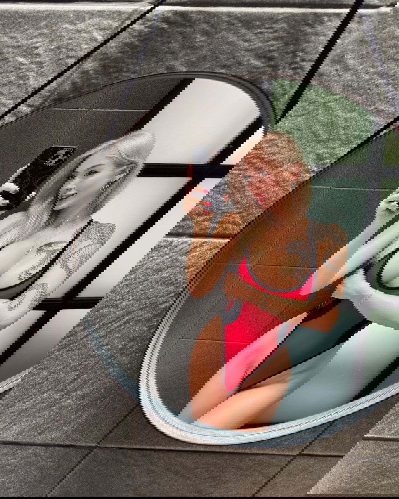 Cherry305, 22 years old from United Kingdom