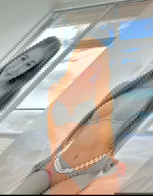 Madison2056, 22 years old from Canada