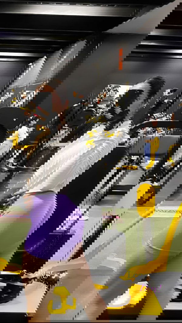 retrayogna, 20 years old from Netherlands