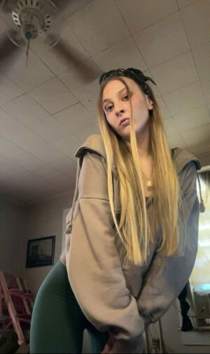 riyenec124's Cover Photo