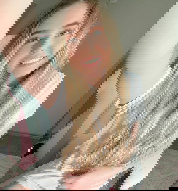 Sophie2294, 25 years old from United States