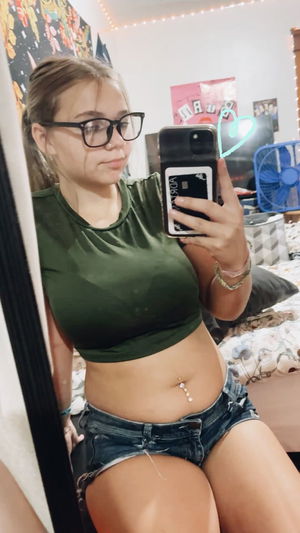 nisifa3227's Profile Photo