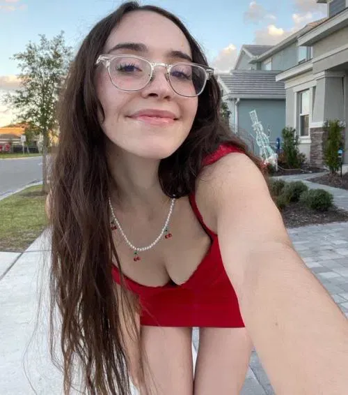 virowelu's Cover Photo