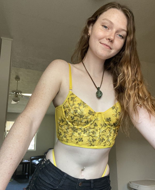 yeyipib940, 22 years old from United States