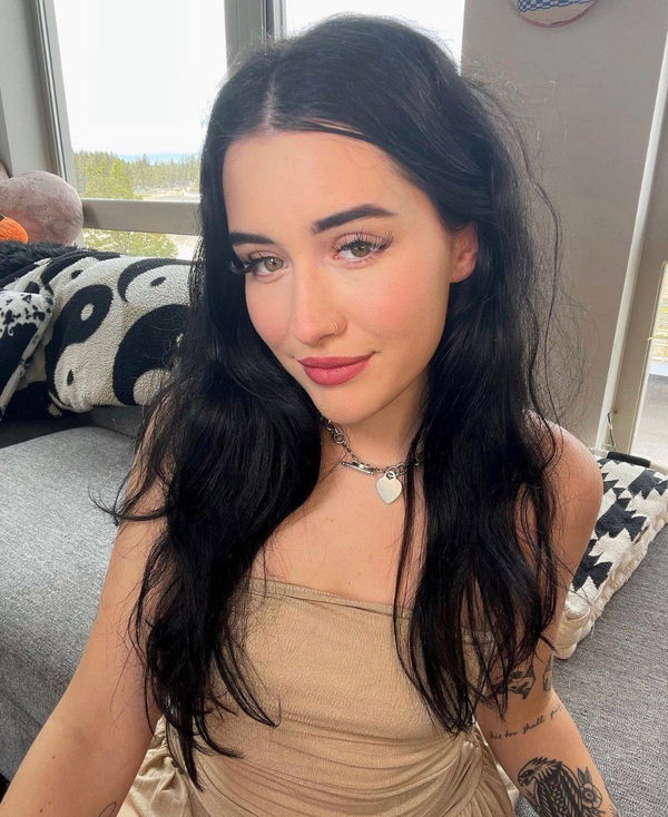 AnnaP09, 20 years old from United States