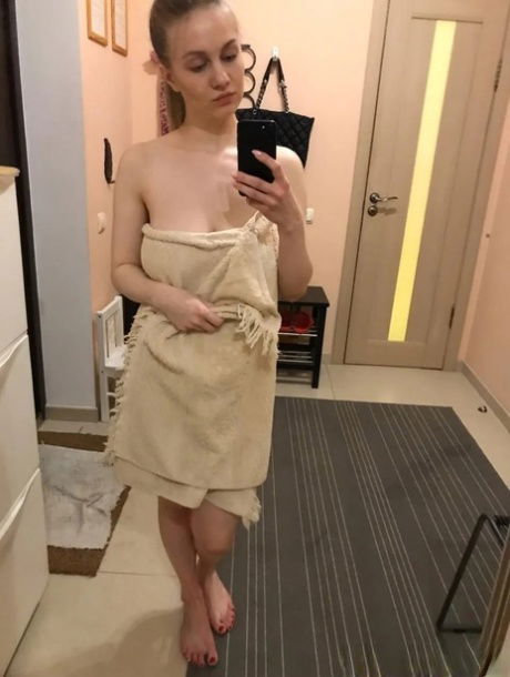 vifoqafe, 25 years old from Canada