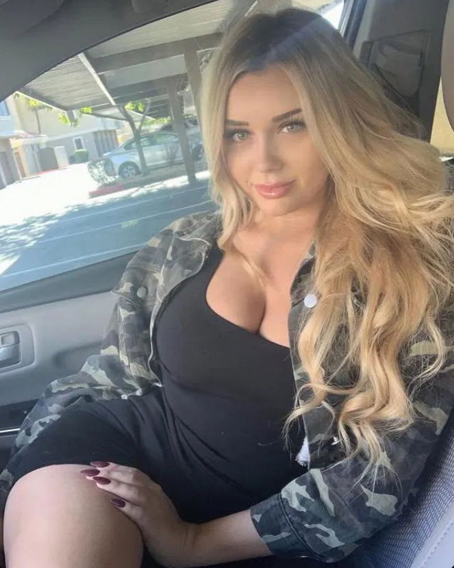 hgvnuio's Cover Photo