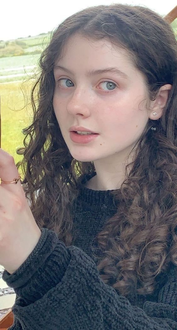 Frances1877, 18 years old from United States