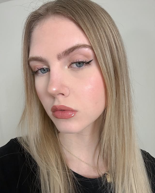 poniy17993's Cover Photo