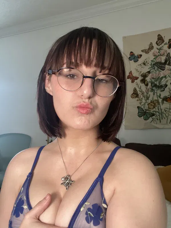 yvqkeb, 25 years old from United States