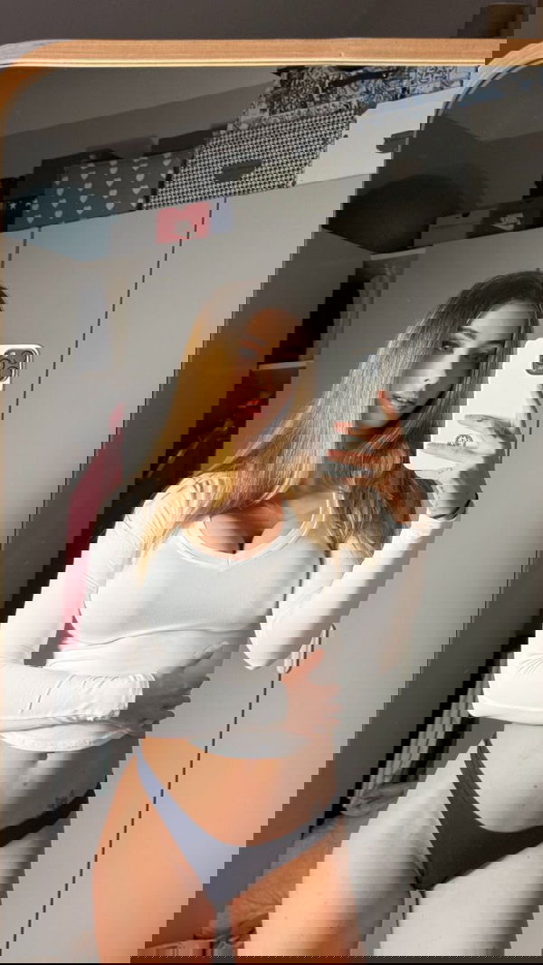 Throatqueen3813, 29 years old from Canada