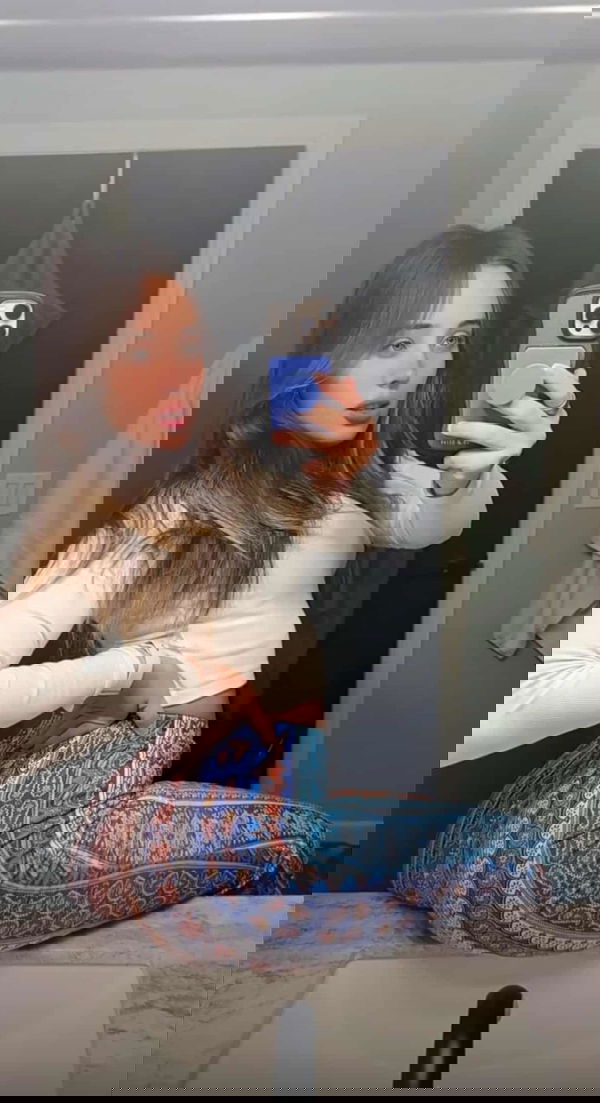 Lady, 19 years old from United States