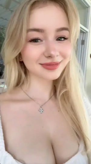 xazoxuio's Profile Photo