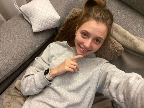 dabawo9387, 20 years old from United Kingdom