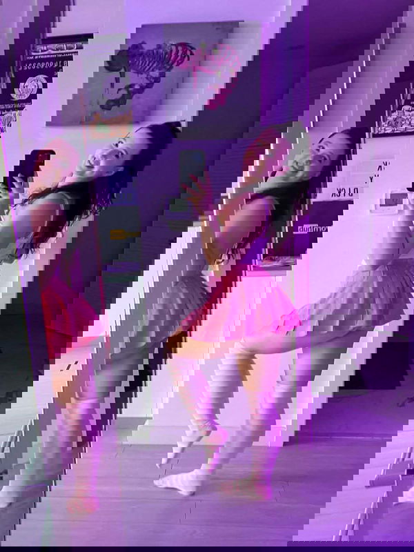 bijebor827, 22 years old from Canada