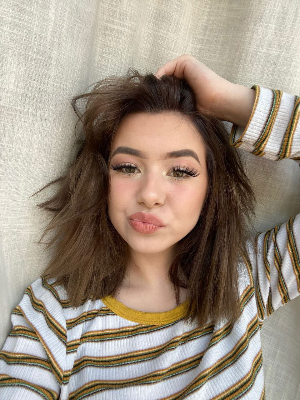 alinamy, 23 years old from United States