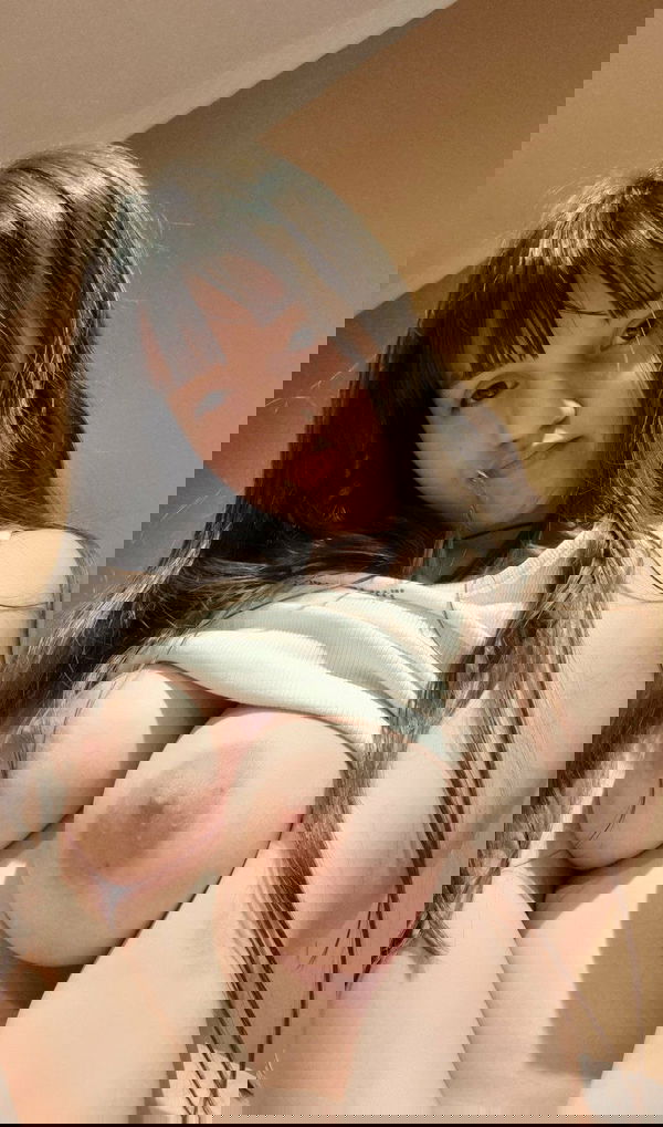 lihafu, 21 years old from Germany