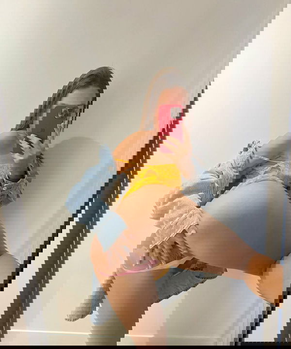 babycum2229, 20 years old from Canada