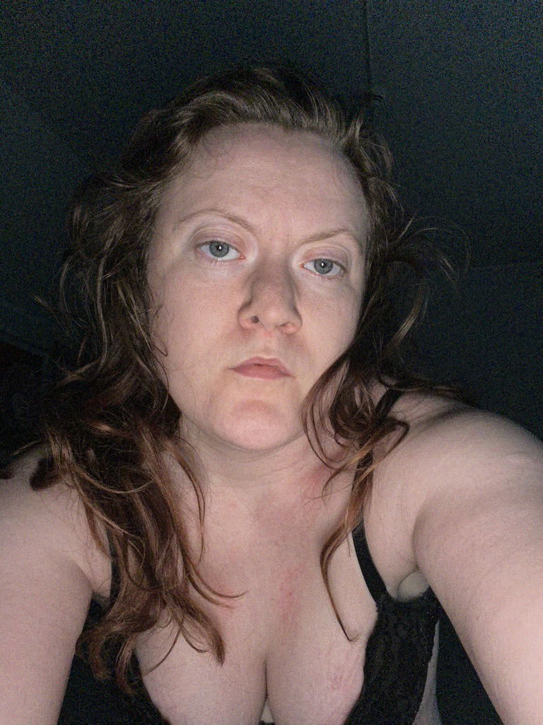 Elena242's Profile Photo