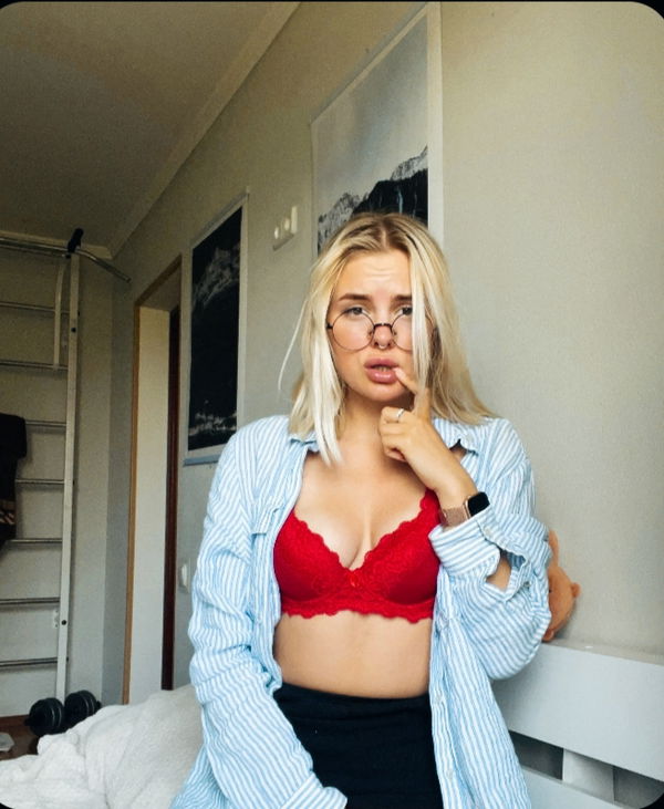 tertifugne, 23 years old from Germany