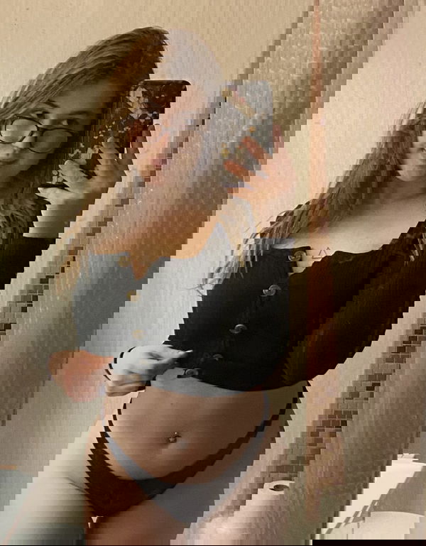 Emma72810, 22 years old from United States