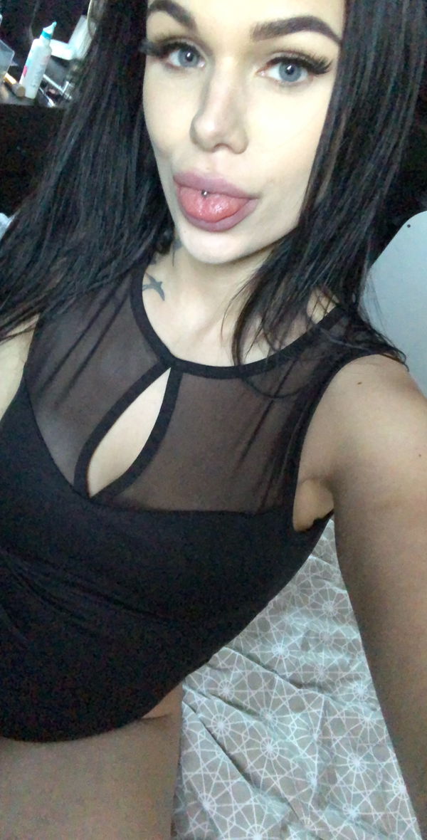 queenjenifer938, 19 years old from United States