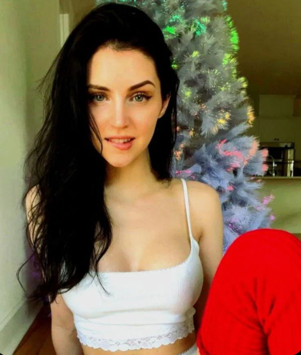 ciyfgdsrw, 26 years old from United States