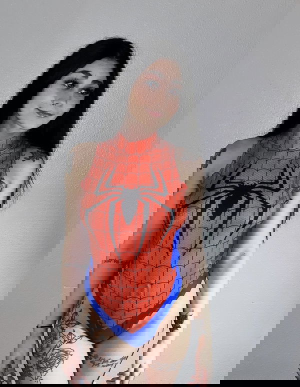 Risalovex7743, 21 years old from Canada