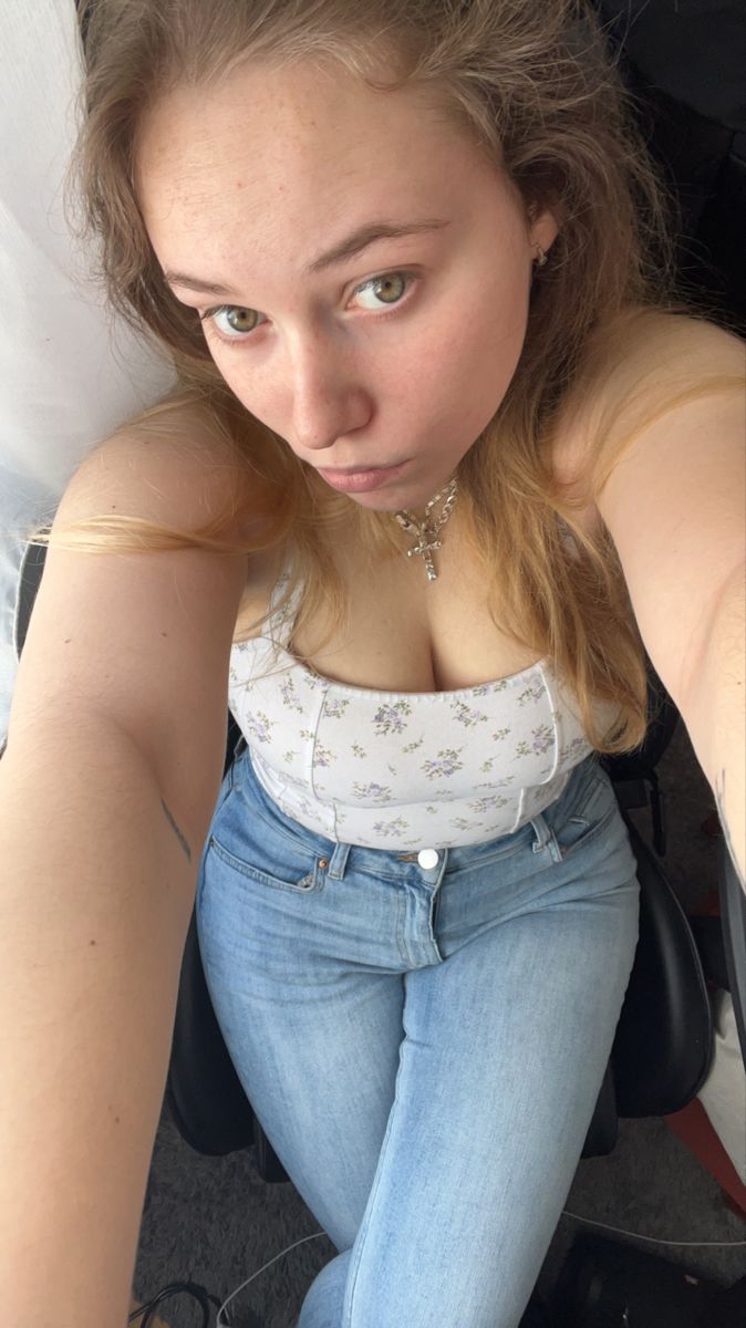 wawixi6998's Cover Photo