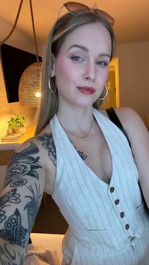 tifadad487, 22 years old from Austria