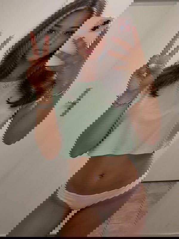 wiyivon303, 19 years old from United Kingdom