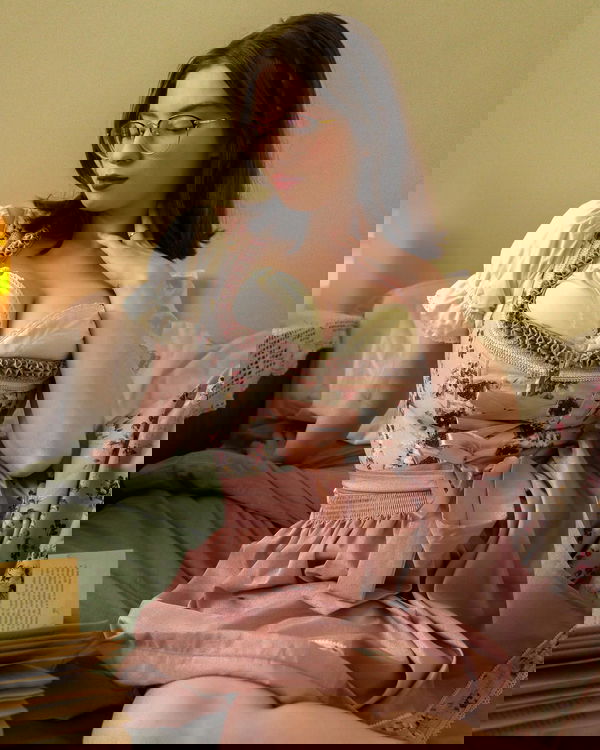 ahcawu, 21 years old from United States