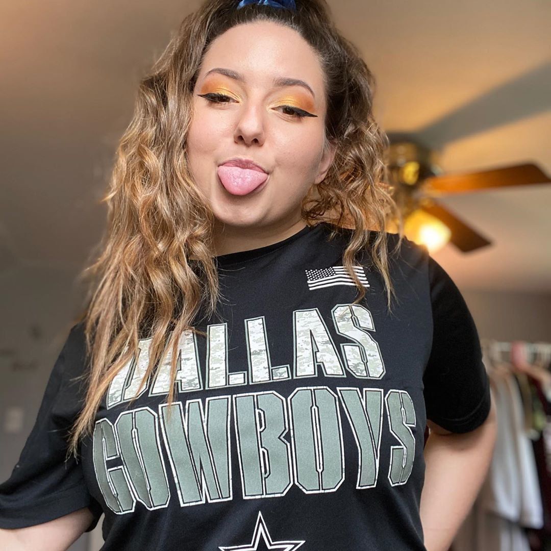 hdhfhfdgff53's Cover Photo