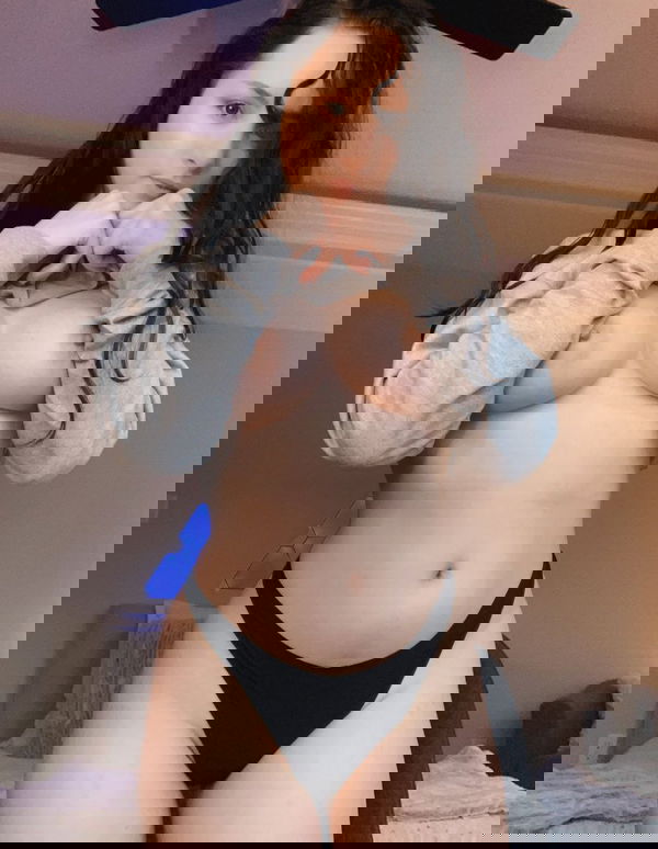 raxefef145, 20 years old from United States