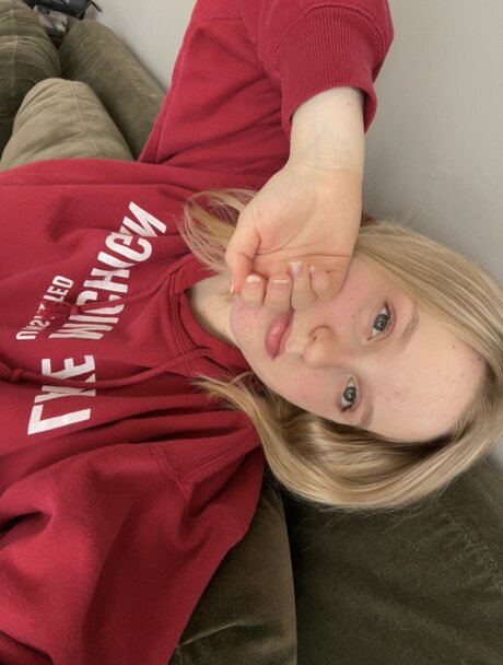 xenen71627, 25 years old from United States