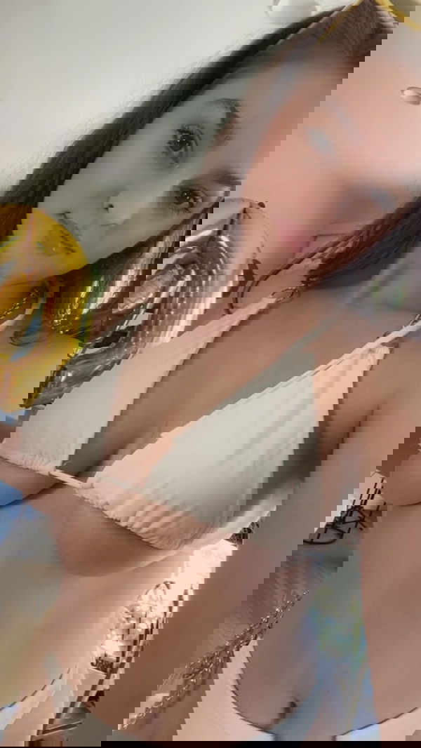 ynorgxwf, 22 years old from United States