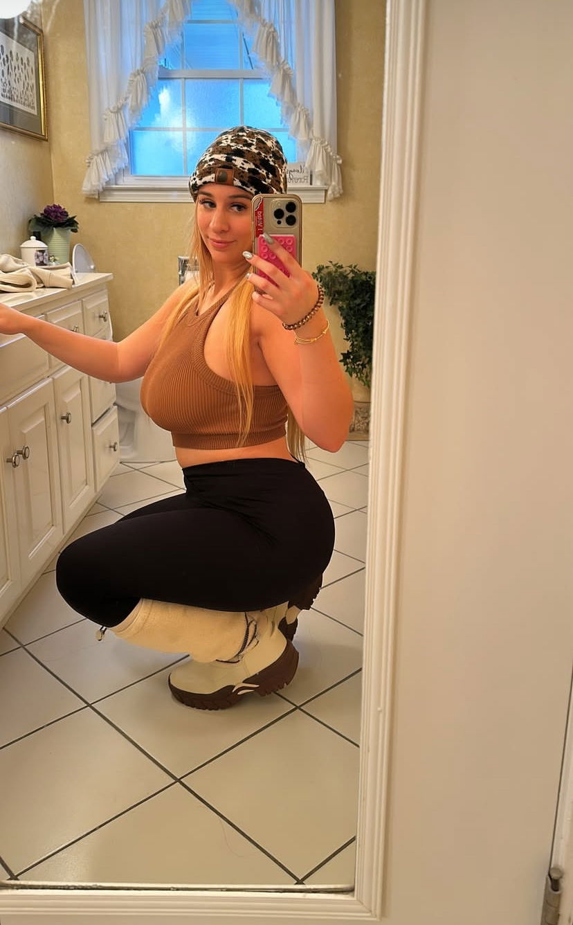 hogiceban, 25 years old from United States