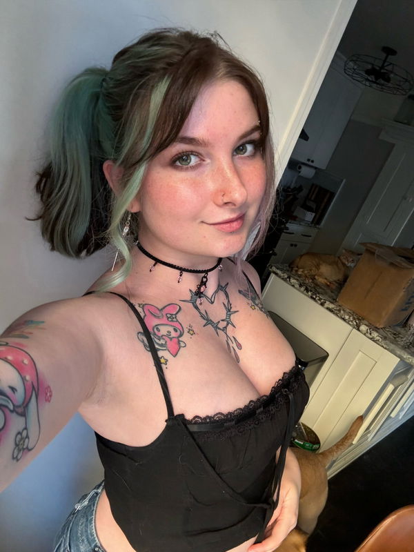 fgvghcfcbh, 24 years old from United States