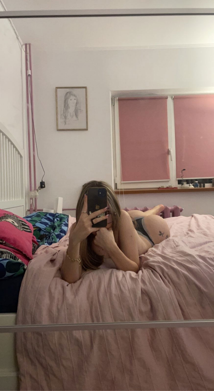 aliciaalle400's Cover Photo